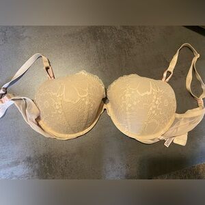40C Victoria’s Secret Lace Push-Up Bra in Nude